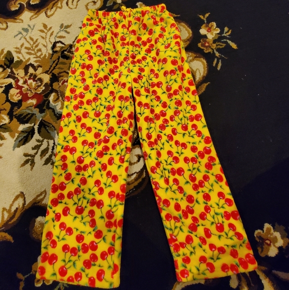 Ultra soft cherry pajama pants - Picture 5 of 5